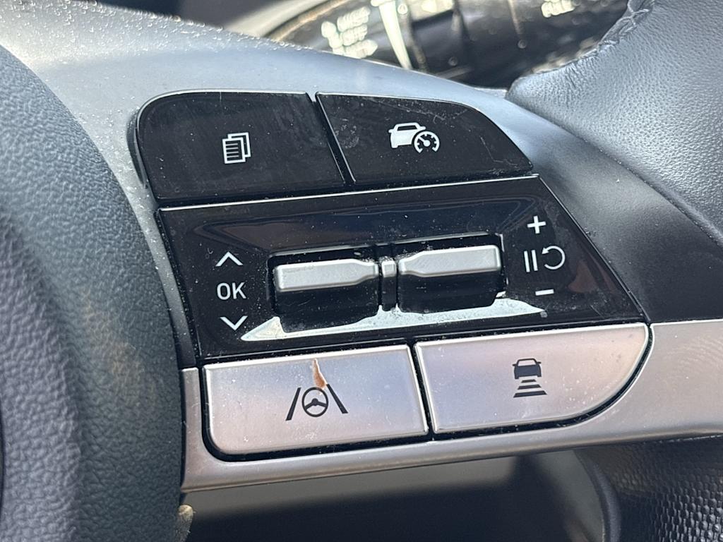 Thumbnail: 2024 Hyundai Elantra - 18