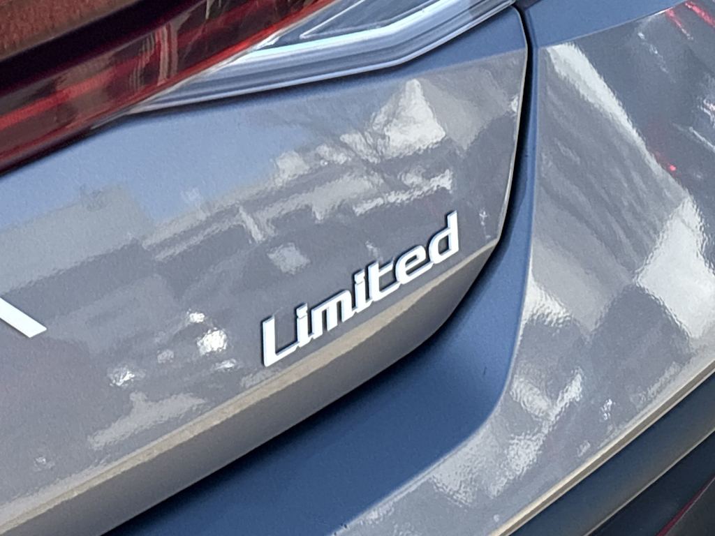 Thumbnail: 2024 Hyundai Elantra - 6