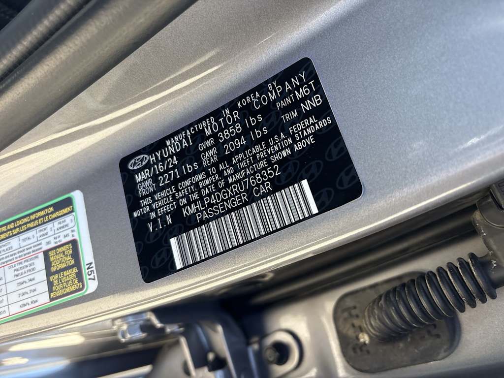 Thumbnail: 2024 Hyundai Elantra - 18