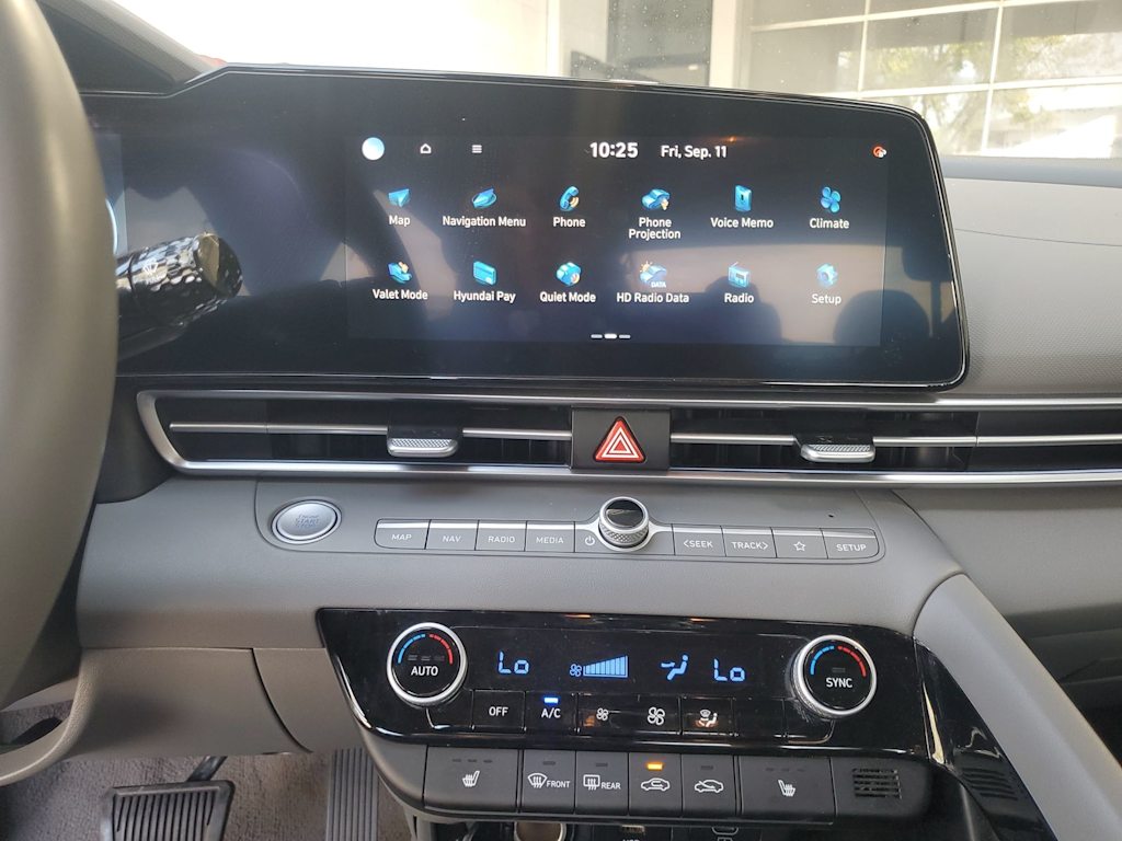 Thumbnail: 2025 Hyundai Elantra - 10