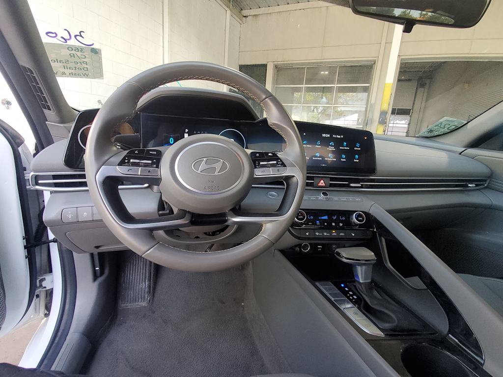 Thumbnail: 2025 Hyundai Elantra - 8