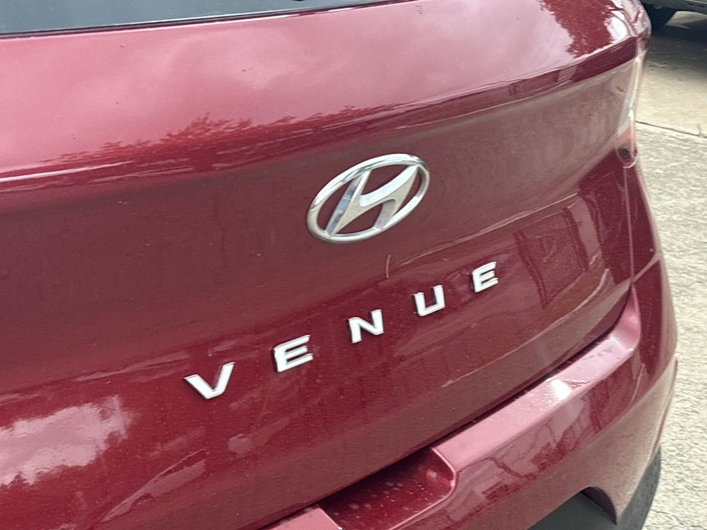 Thumbnail: 2022 Hyundai Venue - 7
