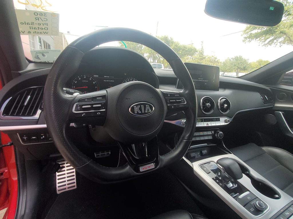 Thumbnail: 2018 Kia Stinger - 9