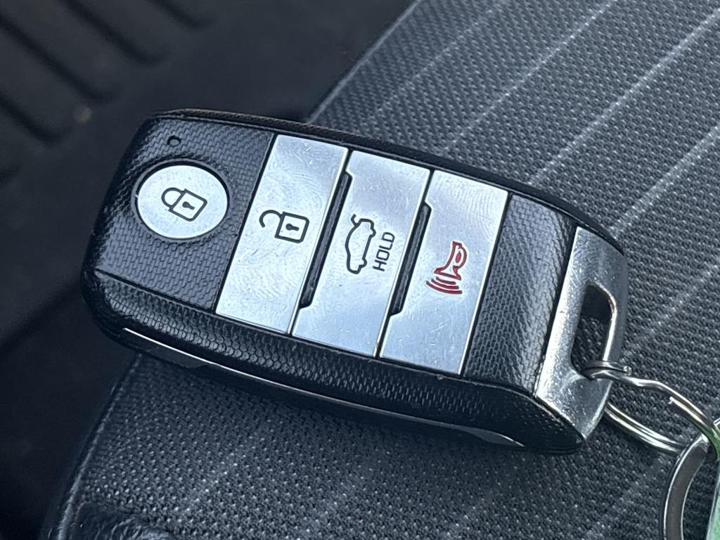 Thumbnail: 2016 Kia Forte - 13