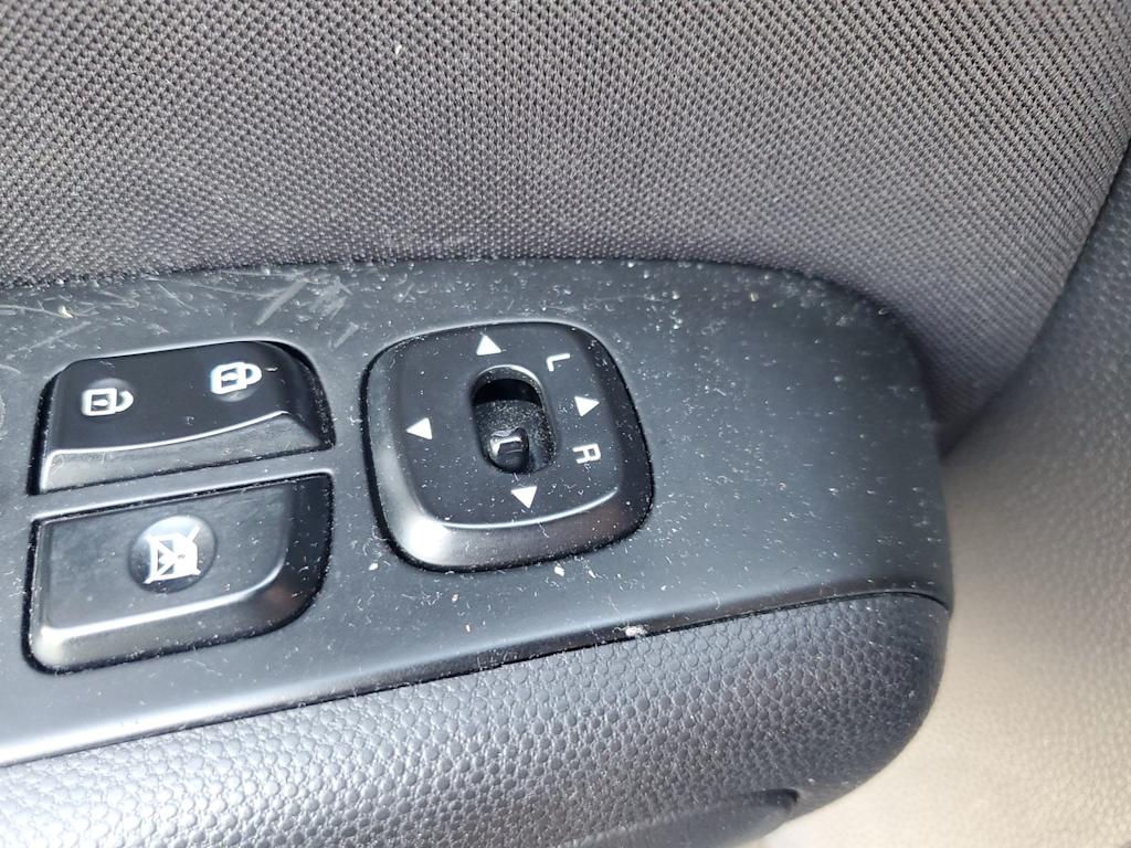 Thumbnail: 2015 Kia Soul - 25