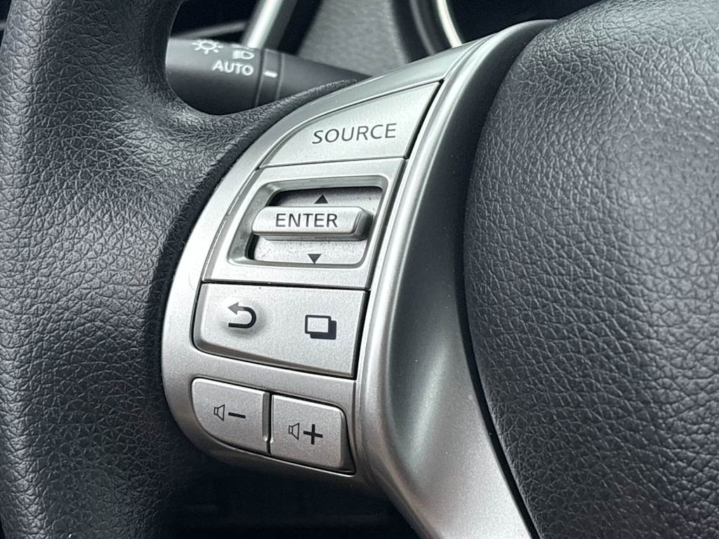 Thumbnail: 2016 Nissan Rogue - 26