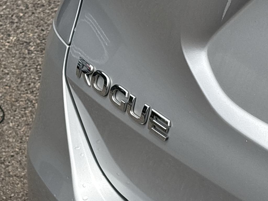 Thumbnail: 2016 Nissan Rogue - 6