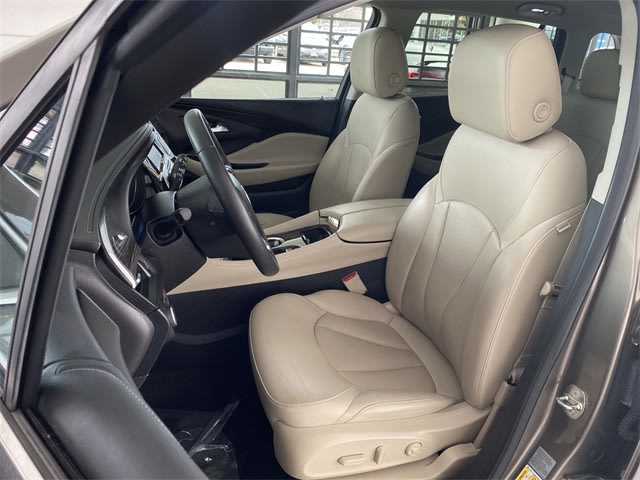 2019 Buick Envision Essence 10