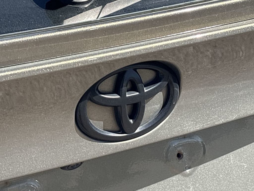 Thumbnail: 2021 Toyota C-HR - 31