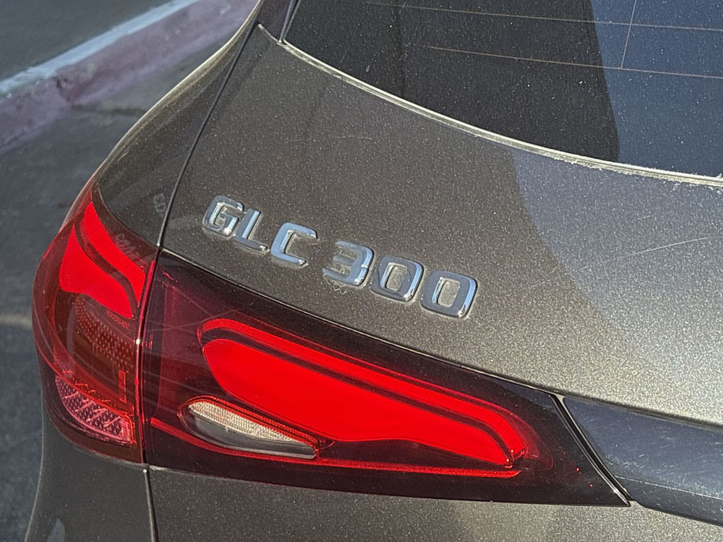 Thumbnail: 2025 Mercedes-Benz GLC - 7