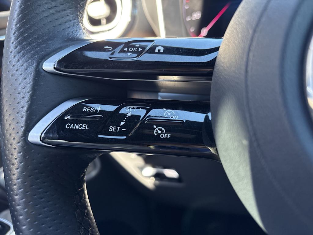 Thumbnail: 2025 Mercedes-Benz GLC - 30