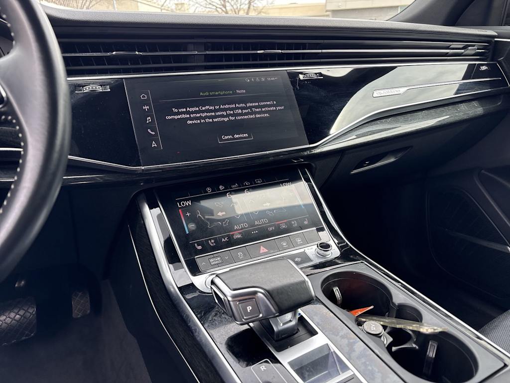 Thumbnail: 2020 Audi Q8 - 16