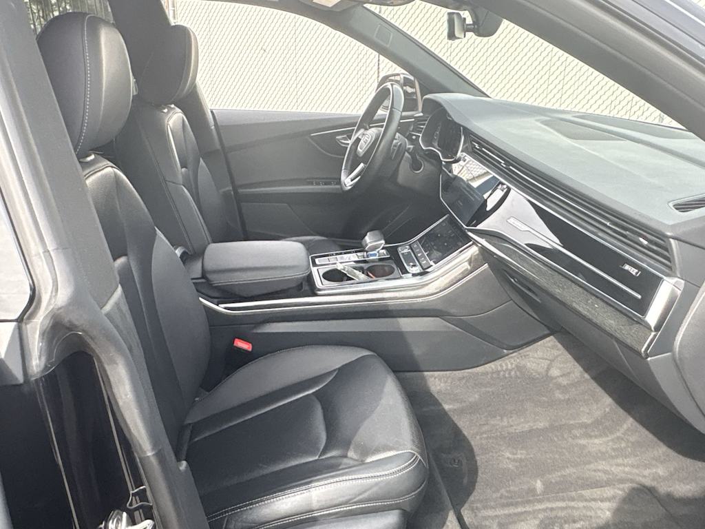 Thumbnail: 2020 Audi Q8 - 11