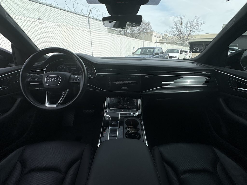 Thumbnail: 2020 Audi Q8 - 9