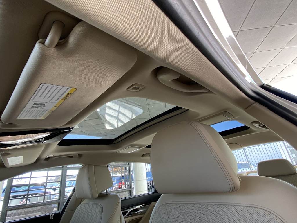 2020 BMW 7 Series 750i 34