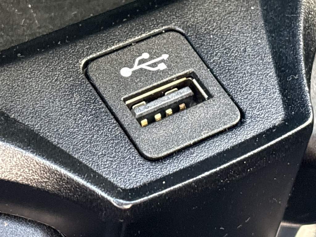 Thumbnail: 2023 BMW M4 - 37