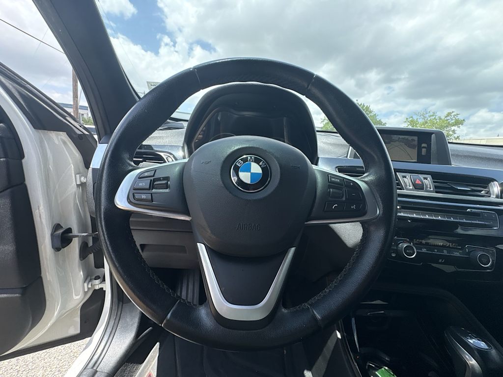 Thumbnail: 2016 BMW X1 - 9