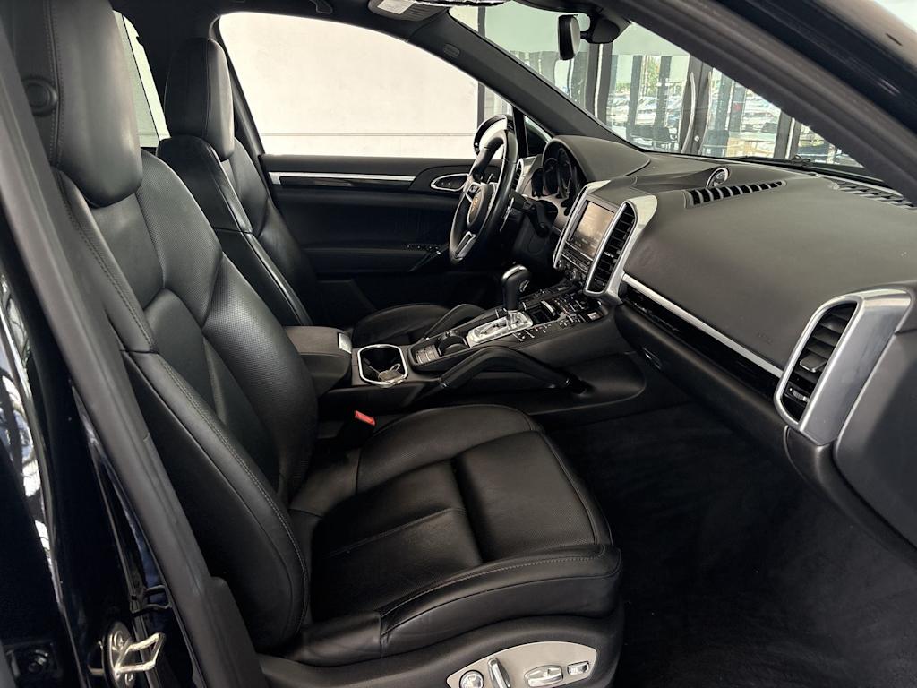 Thumbnail: 2016 Porsche Cayenne - 11