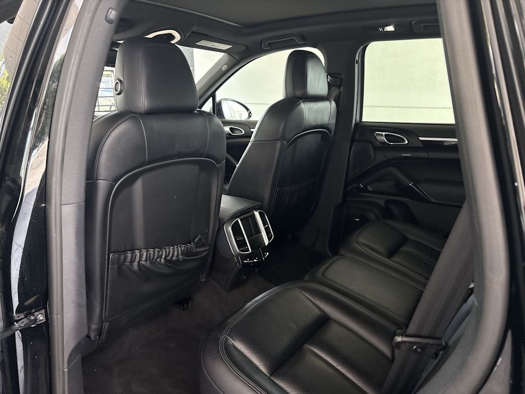 Thumbnail: 2016 Porsche Cayenne - 12