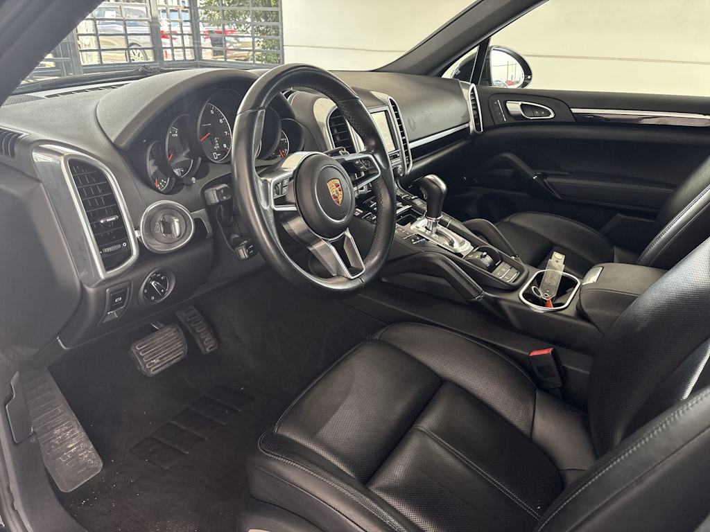 Thumbnail: 2016 Porsche Cayenne - 2