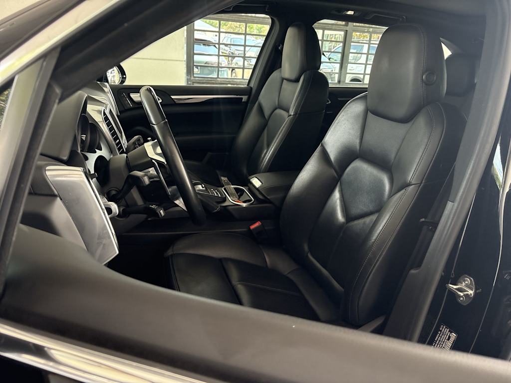 Thumbnail: 2016 Porsche Cayenne - 10