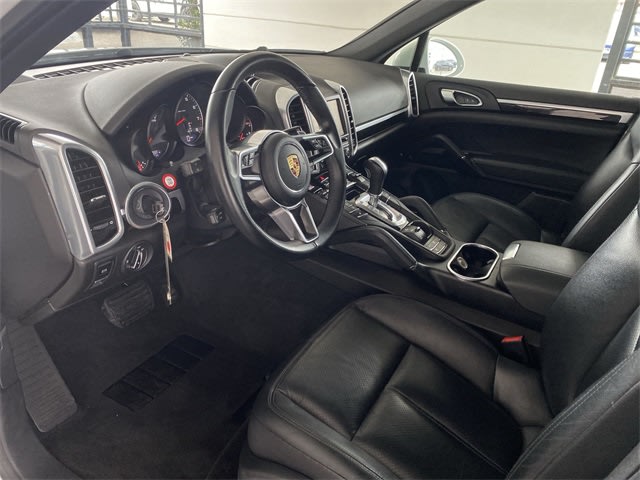 2016 Porsche Cayenne Base 2