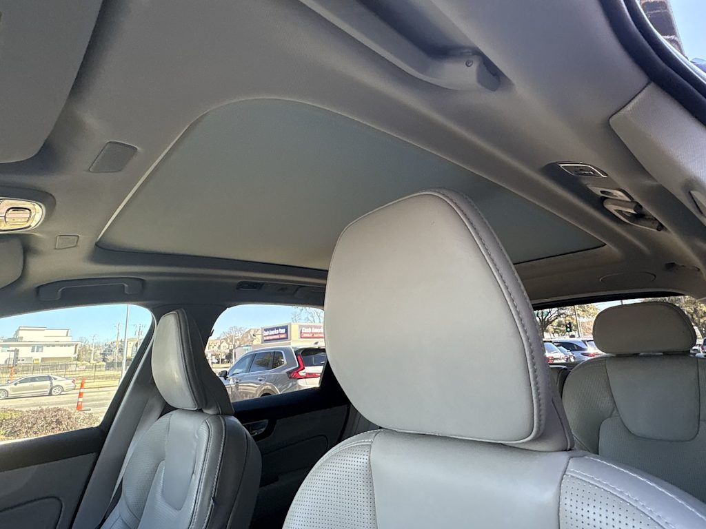 Thumbnail: 2021 Volvo XC60 - 35