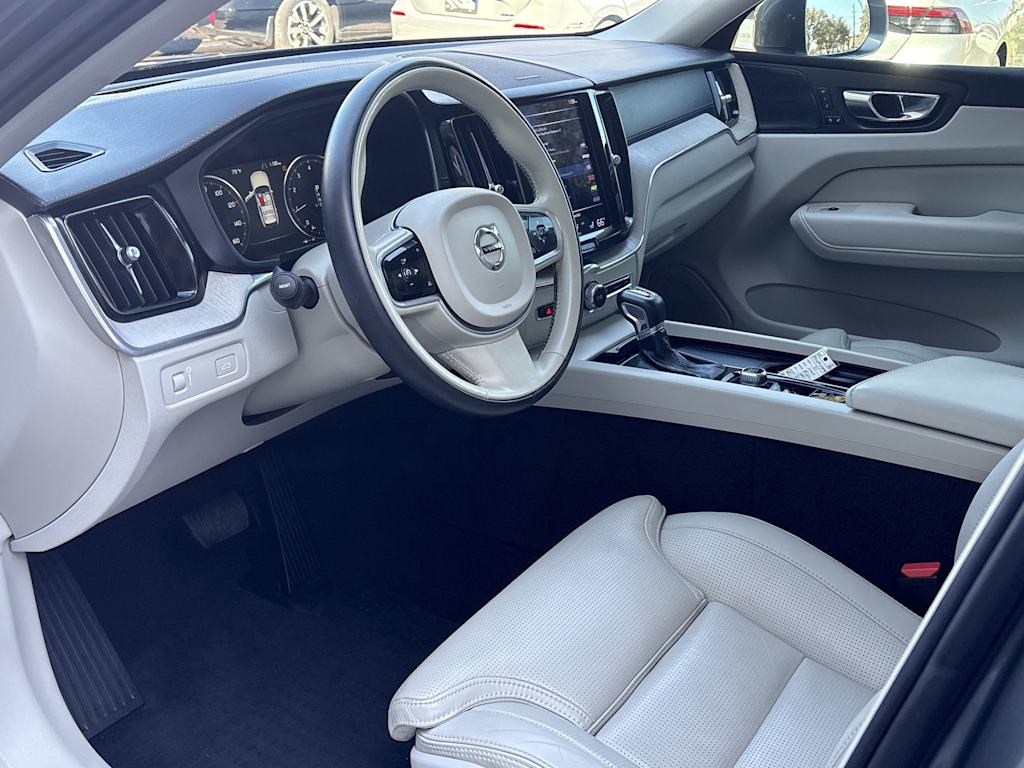 Thumbnail: 2021 Volvo XC60 - 2