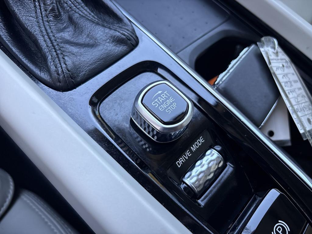 Thumbnail: 2021 Volvo XC60 - 19