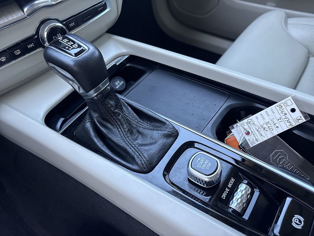 Thumbnail: 2021 Volvo XC60 - 16