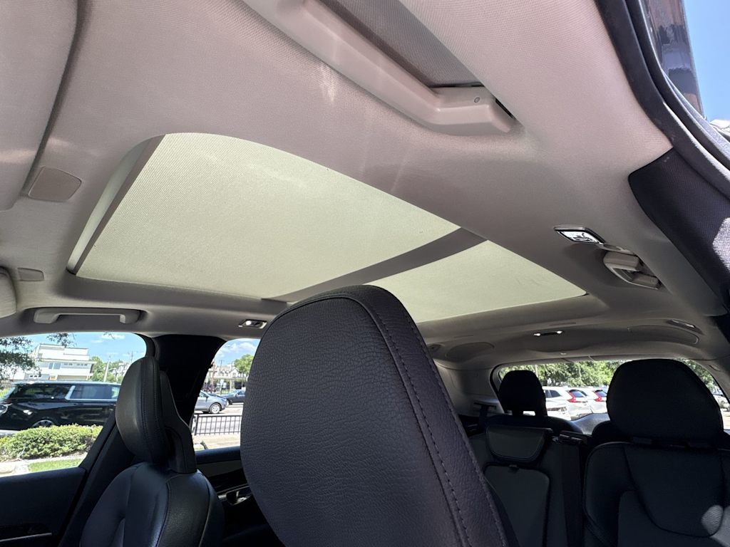 Thumbnail: 2018 Volvo XC90 - 29