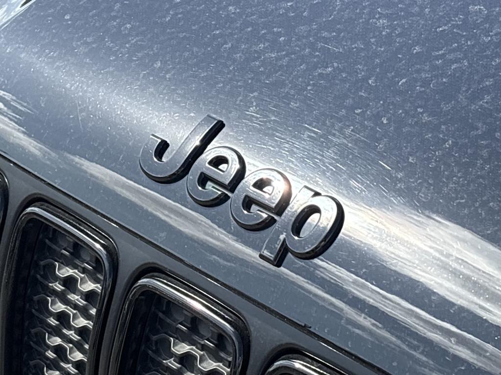 Thumbnail: 2022 Jeep Renegade - 22