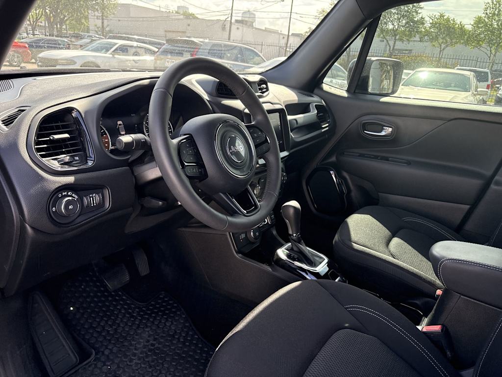 Thumbnail: 2022 Jeep Renegade - 2