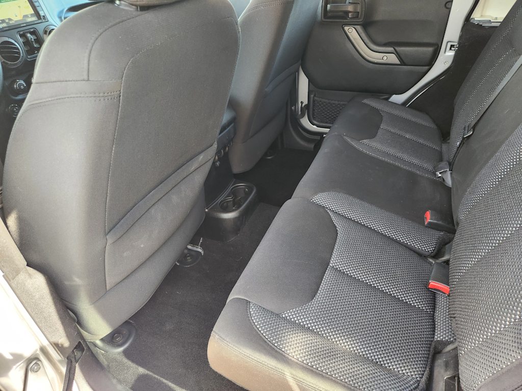 Thumbnail: 2016 Jeep Wrangler - 12