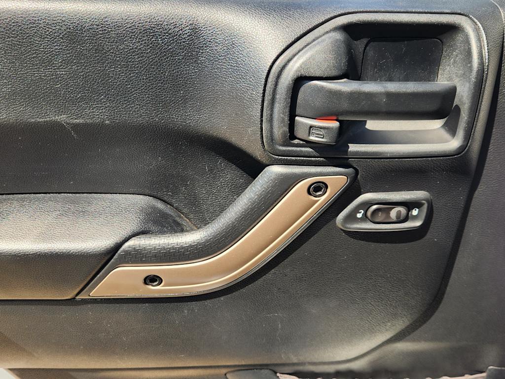 Thumbnail: 2016 Jeep Wrangler - 30