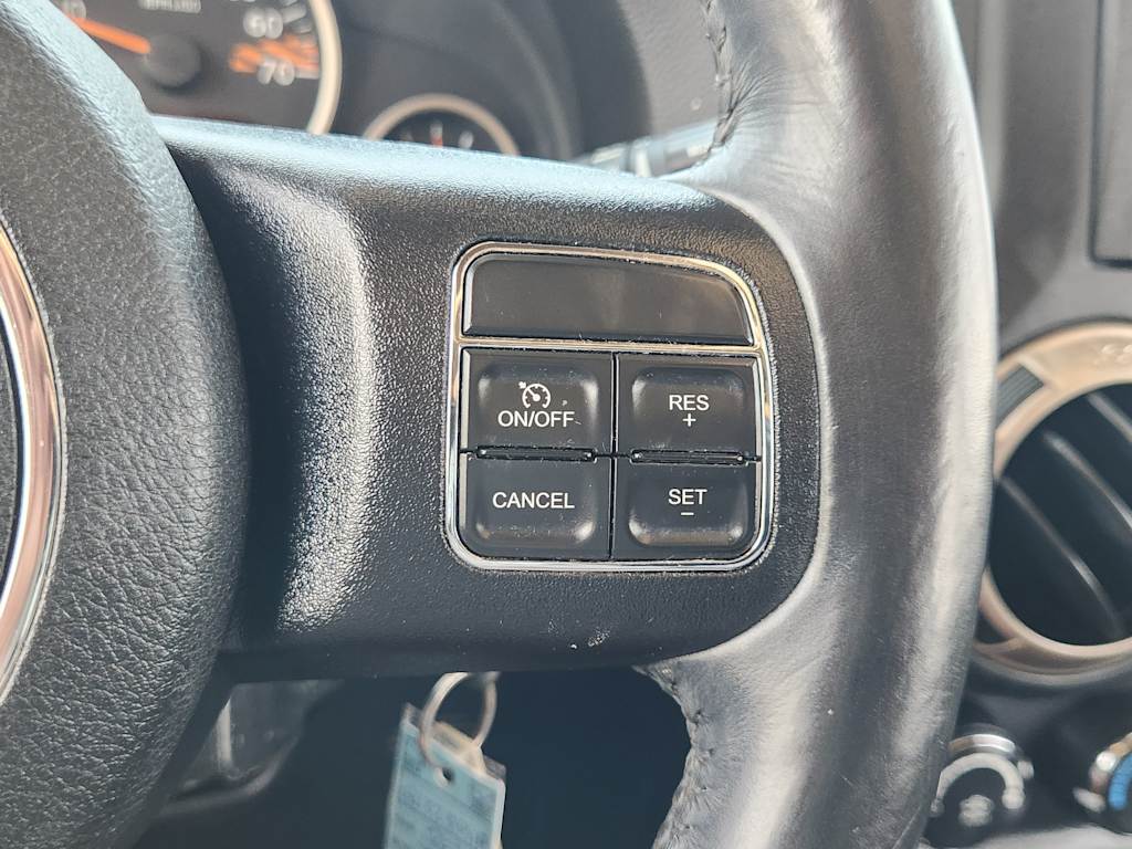 Thumbnail: 2016 Jeep Wrangler - 29