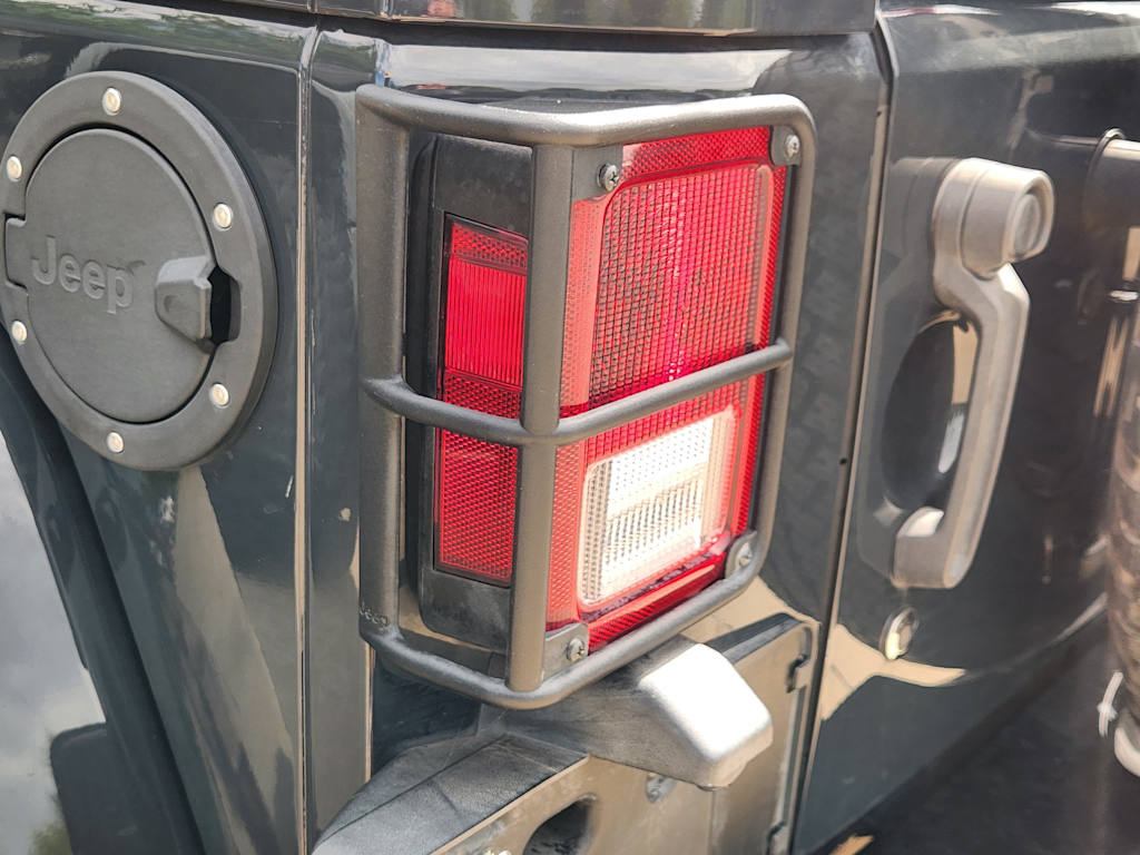 Thumbnail: 2018 Jeep Wrangler - 11