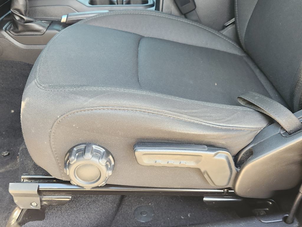 Thumbnail: 2019 Jeep Wrangler - 30