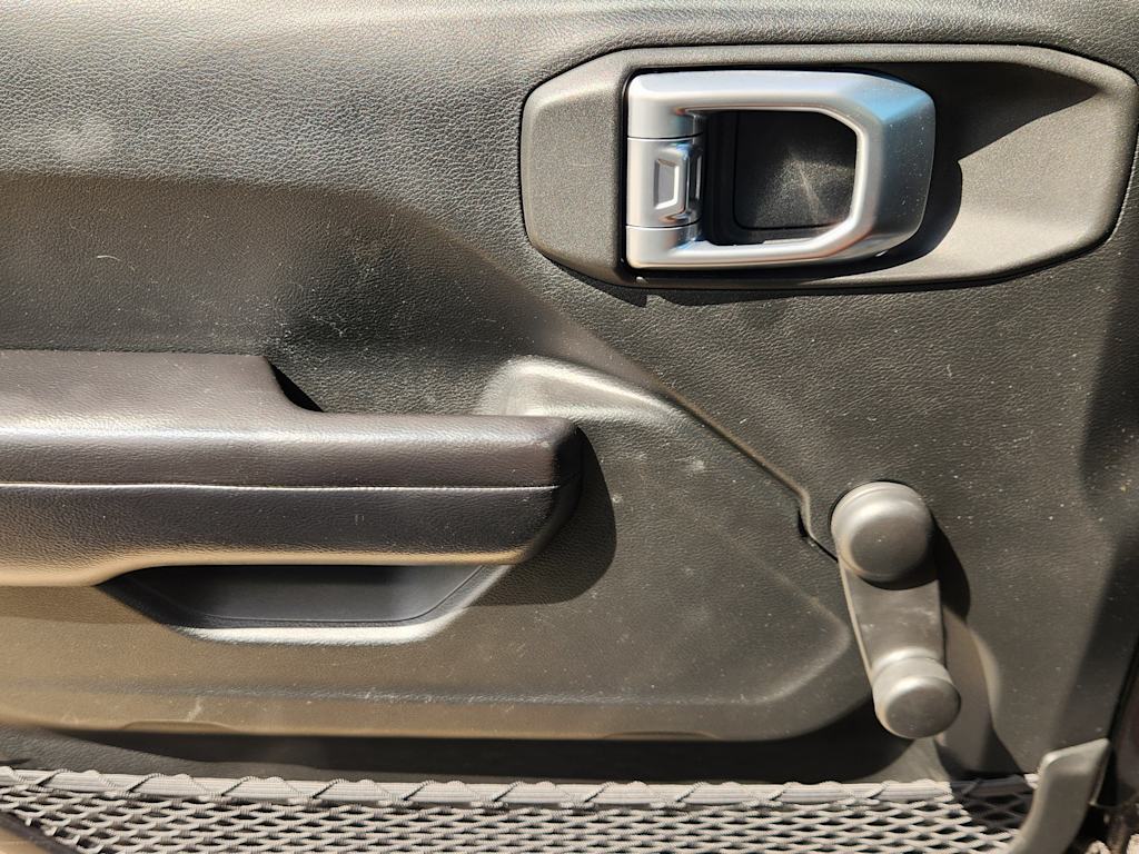 Thumbnail: 2019 Jeep Wrangler - 29