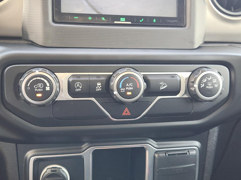 Thumbnail: 2019 Jeep Wrangler - 25