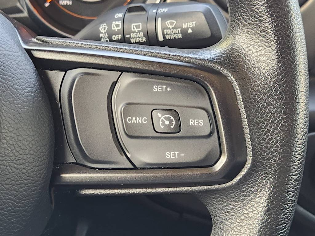 Thumbnail: 2019 Jeep Wrangler - 32