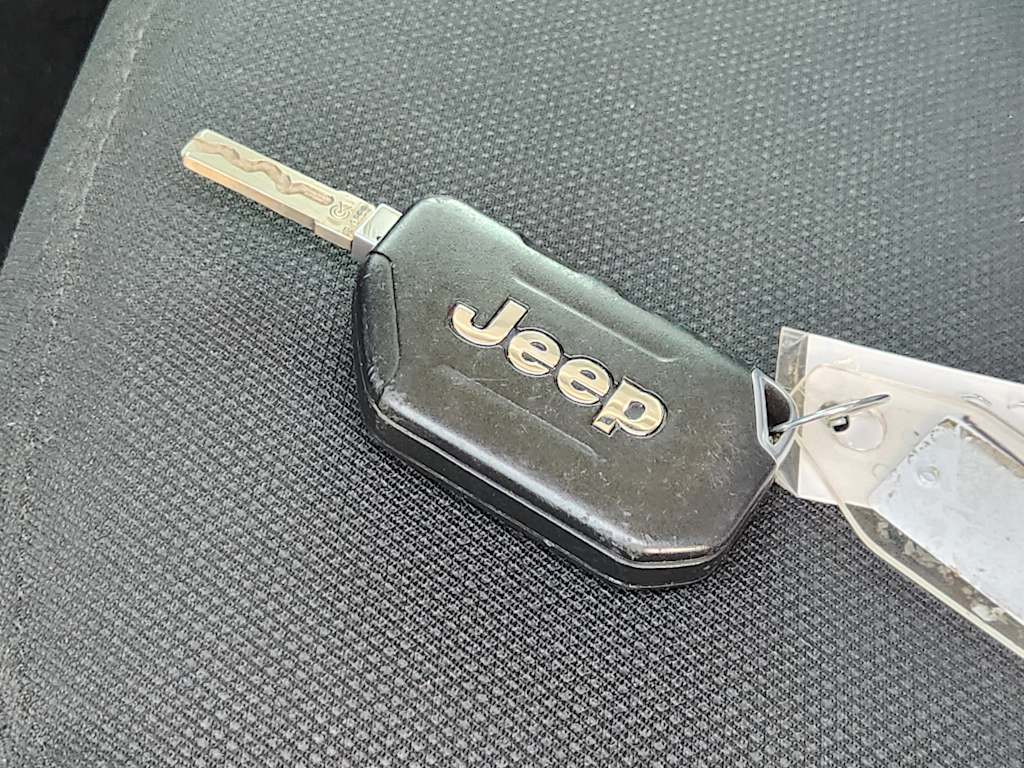 Thumbnail: 2019 Jeep Wrangler - 17