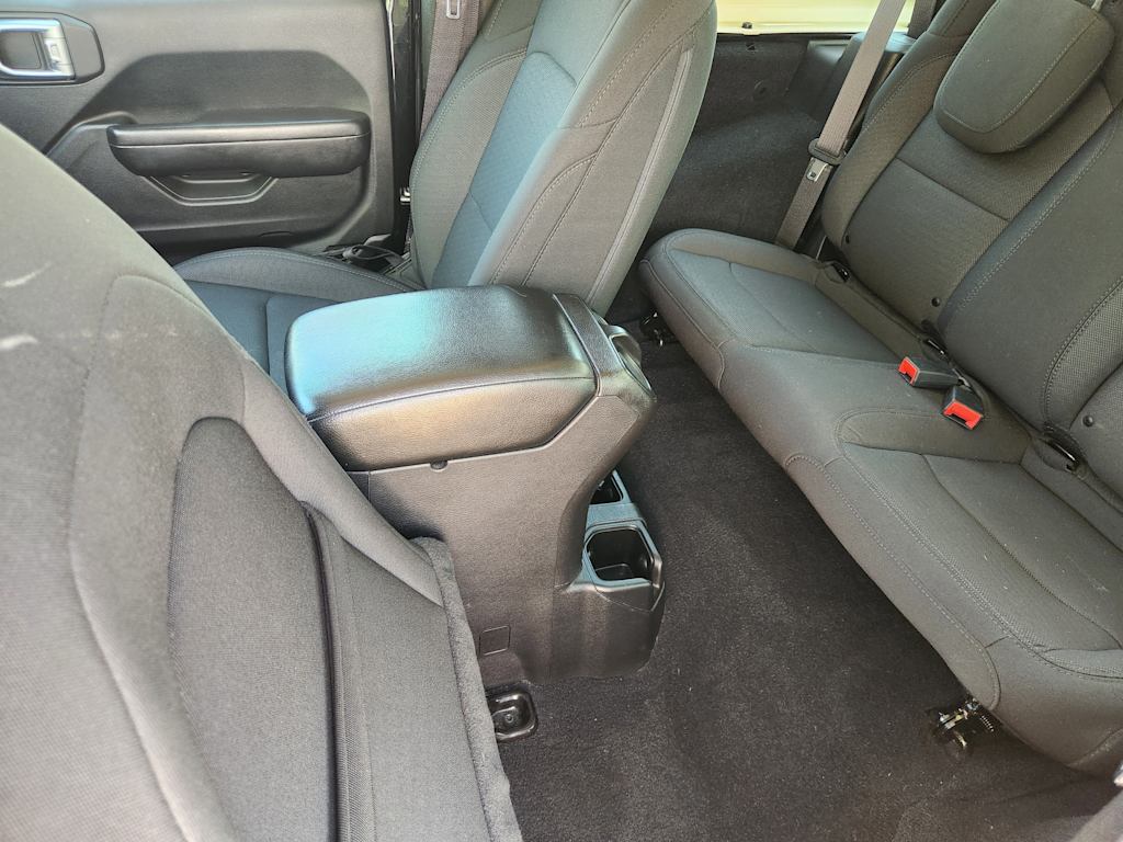 Thumbnail: 2019 Jeep Wrangler - 12