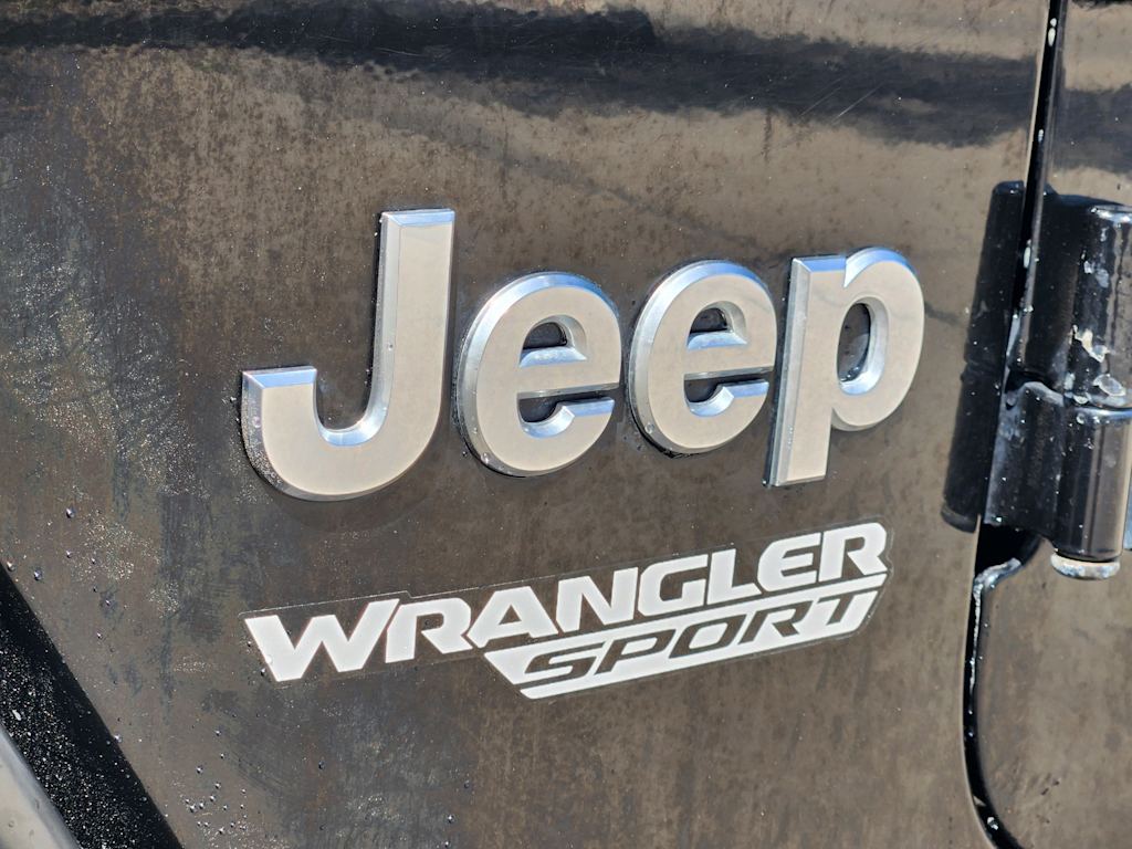 Thumbnail: 2019 Jeep Wrangler - 6