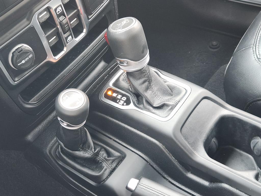 Thumbnail: 2019 Jeep Wrangler - 15