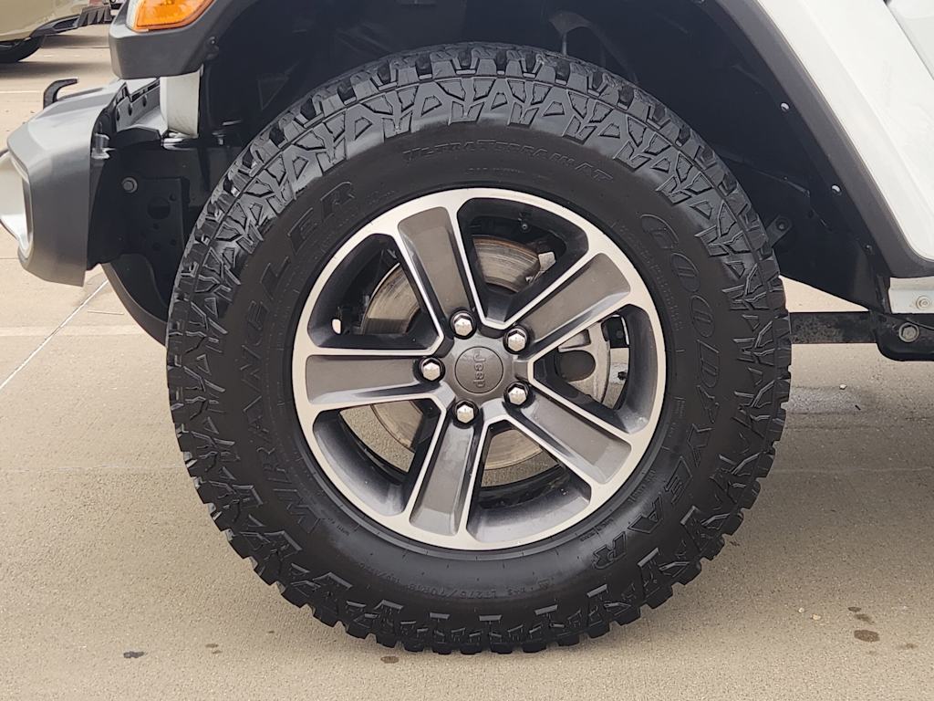 Thumbnail: 2023 Jeep Wrangler - 22