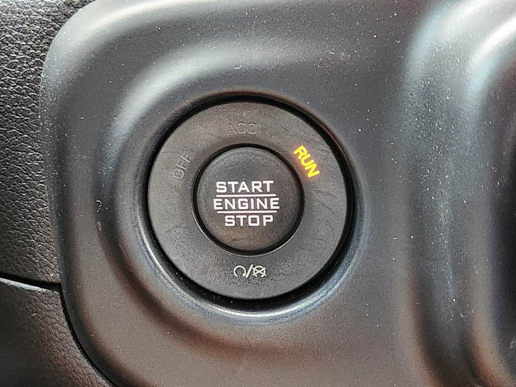 Thumbnail: 2022 Jeep Wrangler - 28