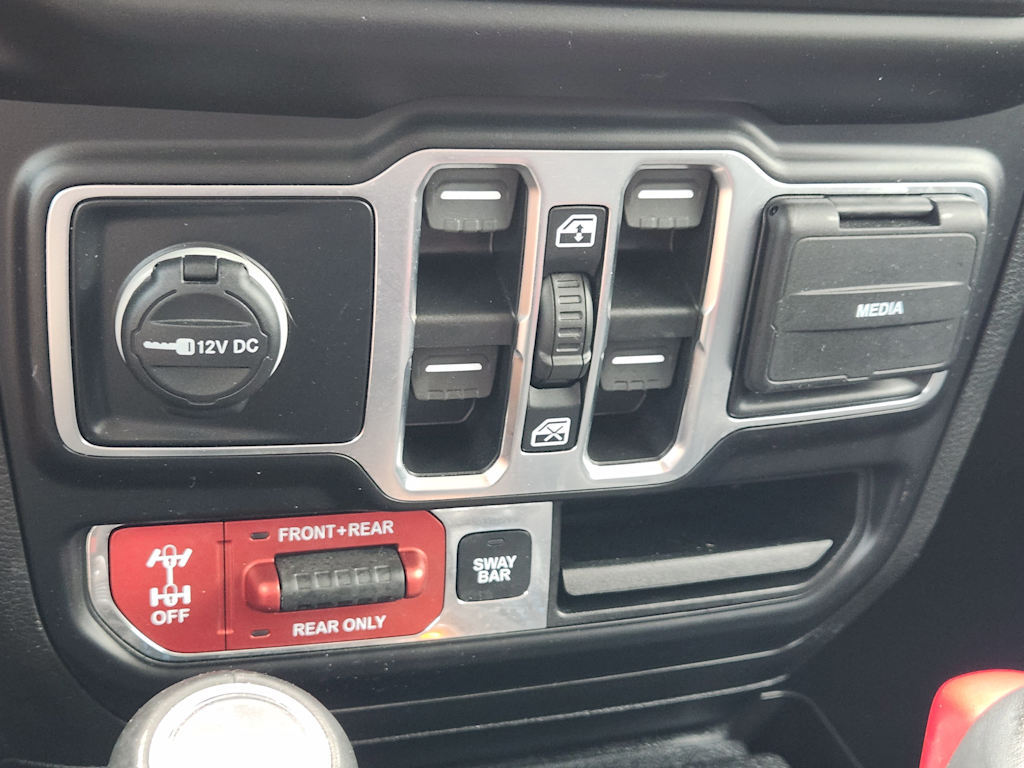 Thumbnail: 2022 Jeep Wrangler - 26