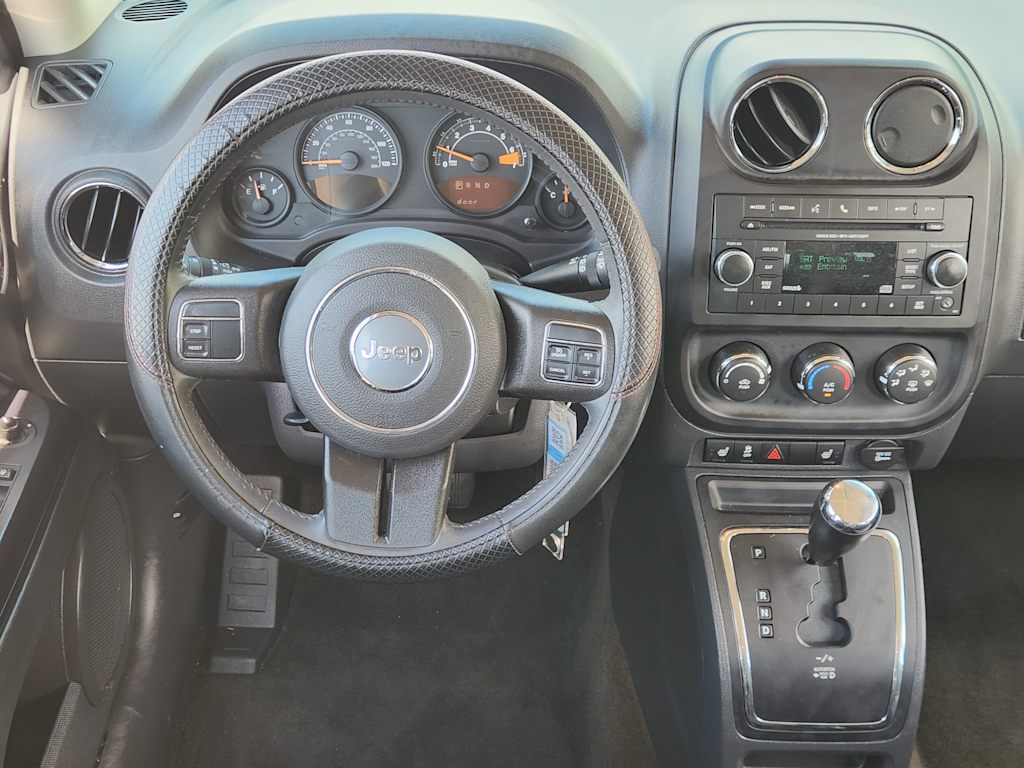 Thumbnail: 2017 Jeep Patriot - 14