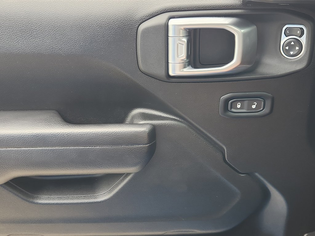 Thumbnail: 2024 Jeep Wrangler - 30